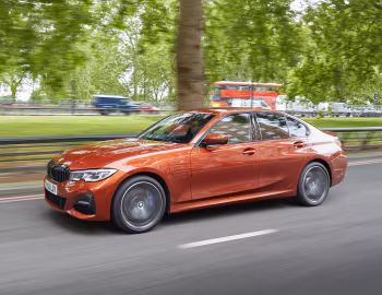 BMW 330e M Sport [UK-spec] (G20) '2019–22