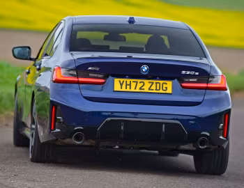 BMW 330e M Sport [UK-spec] (G20) '2022–24