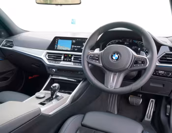 Panel frontal BMW 330e M Sport [Japan] (G20) '2019–22