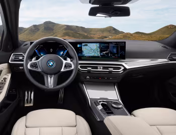 Тарпеда BMW 330e Touring M Sport [Worldwide] (G21) '2022–24