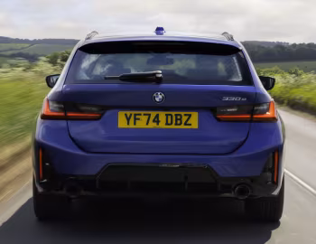 BMW 330e Touring M Sport [UK-spec] (G21) '2024–pr.