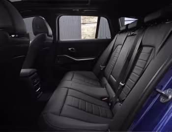 Interior BMW 330e Touring M Sport [UK-spec] (G21) '2024–pr.