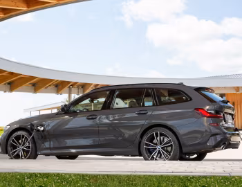 BMW 330e xDrive Touring M Sport [Worldwide] (G21) '2019–22