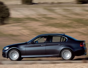 BMW 330i Sedan (E90) '2005–08