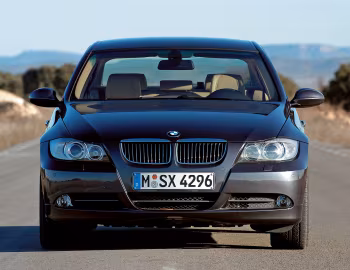 BMW 330i Sedan (E90) '2005–08