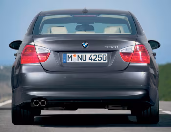BMW 330i Sedan (E90) '2005–08