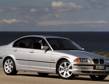 BMW 330i Sedan [Australia] (E46) '2000–01