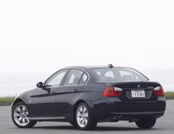 BMW 330i Sedan [Japan] (E90) '2005–08