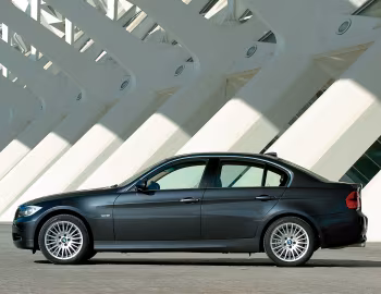 BMW 330i Sedan (E90) '2005–08