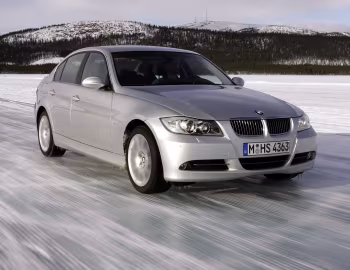 BMW 330xi Sedan (E90) '2005–08