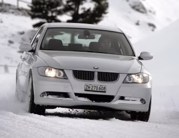 BMW 330xi Sedan (E90) '2005–08