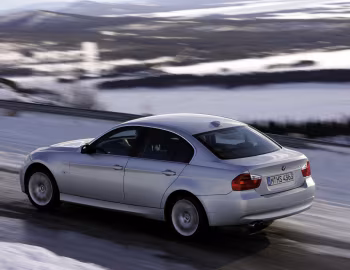 BMW 330xi Sedan (E90) '2005–08