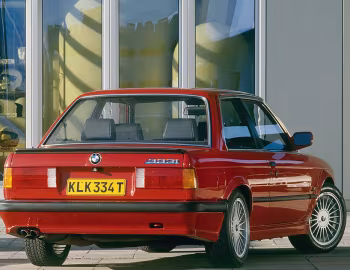 BMW 333i [South Africa] (E30) '08.1985–01.1987
