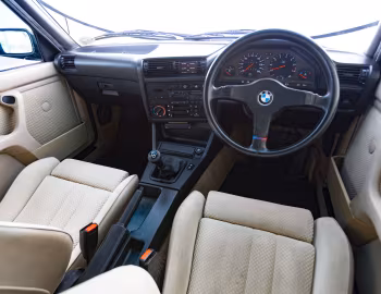 Тарпеда BMW 333i [South Africa] (E30) '08.1985–01.1987