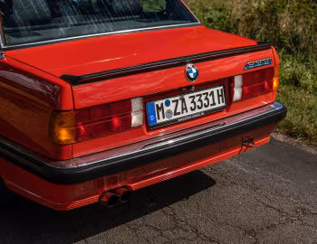 BMW 333i [South Africa] (E30) '08.1985–01.1987