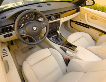 Интерьер 2008–10 BMW 335i Cabrio [North America] (E93) '2007–10
