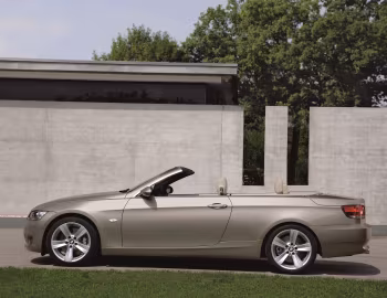 BMW 335i Cabrio [Worldwide] (E93) '2007–10