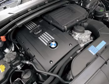 Bajo el capó BMW 335i Coupe [Japan] (E92) '2007–10