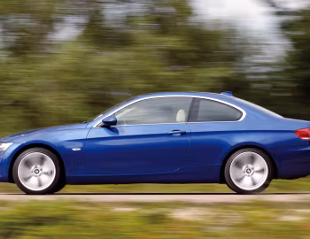 BMW 335i Coupe [UK-spec] (E92) '2007–10