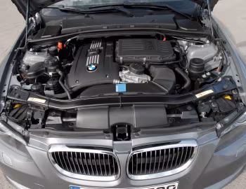 Bajo el capó BMW 335i Coupe (E92) '2007–10