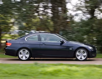 BMW 335i Coupe [UK-spec] (E92) '2007–10