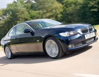 BMW 335i Coupe [UK-spec] (E92) '2007–10