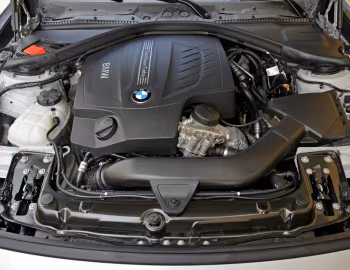 Bajo el capó BMW 335i Gran Turismo M Sport Package [Worldwide] (F34) '2013–16