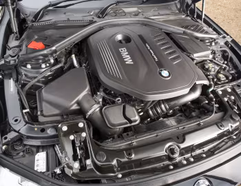 Bajo el capó BMW 340i M Sport [UK-spec] (F30) '2015–19