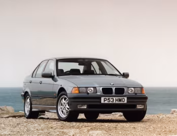 BMW 320i Saloon [UK-spec] (E36) '09.1996–98