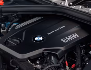Bajo el capó BMW 420d Gran Coupé M Sport [UK-spec] (F36) '2017–21