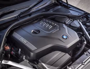 Bajo el capó BMW 430i Coupé M Sport [Australia] (G22) '2020–pr.