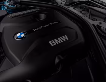 Bajo el capó BMW 420i Coupé Sport Line [Malaysia] (F32) '2017–20