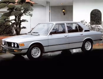 BMW 518iA Sedan [Japan] (E12) '11.1979–06.1981