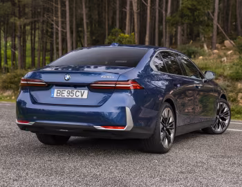 BMW 520d [Worldwide] (G60) '2023–pr.