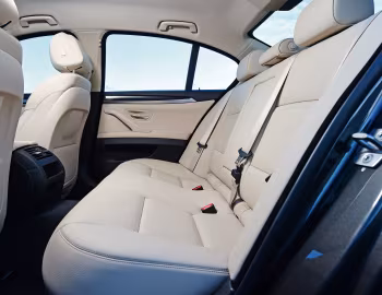 Interior BMW 520d Sedan Luxury Line [UK-spec] (F10) '2013–01.2017