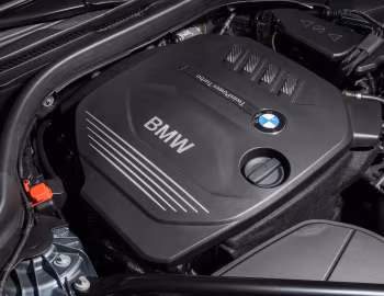 Bajo el capó BMW 520d Sedan M Sport [Worldwide] (G30) '2017–20