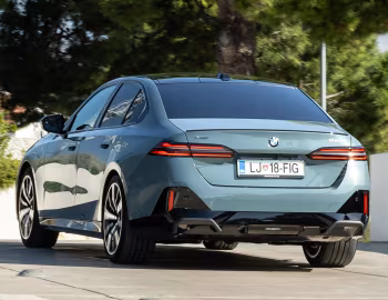 BMW 520d xDrive M Sport [Worldwide] (G60) '2023–pr.