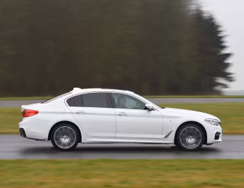 BMW 520d xDrive Sedan M Sport [UK-spec] (G30) '2017–20
