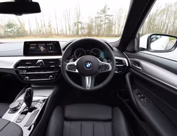 Panel frontal BMW 520d xDrive Sedan M Sport [UK-spec] (G30) '2017–20