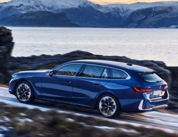 BMW 520d xDrive Touring [Worldwide] (G61) '2024–pr.