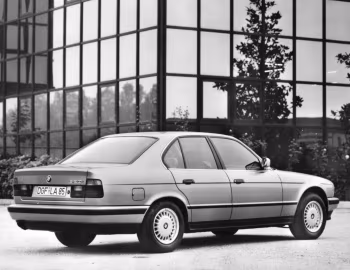 BMW 520i Sedan [Worldwide] (E34) '1989–95
