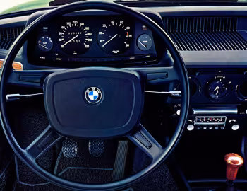 Panel frontal BMW 520i Sedan [Worldwide] (E12) '03.1972–08.1976