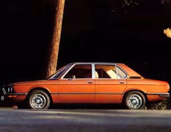 BMW 525 Sedan [Worldwide] (E12) '06.1973–08.1976