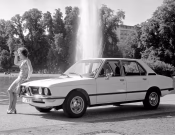 BMW 525 Sedan [Worldwide] (E12) '06.1973–08.1976