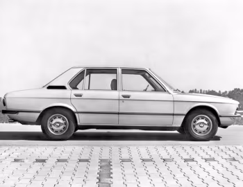 BMW 525 Sedan [Worldwide] (E12) '06.1973–08.1976