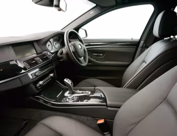 Interior BMW 525d Touring [UK-spec] (F11) '2010–13
