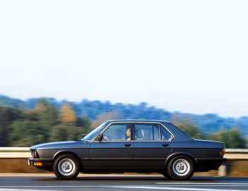 BMW 525e [Worldwide] (E28) '03.1983–12.1987