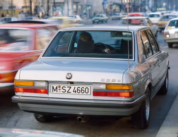 BMW 525e [Worldwide] (E28) '03.1983–12.1987
