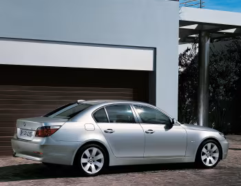 BMW 525i Sedan [Worldwide] (E60) '2003–07