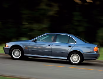 2001–03 BMW 525i Sedan [North America] (E39) '2000–03